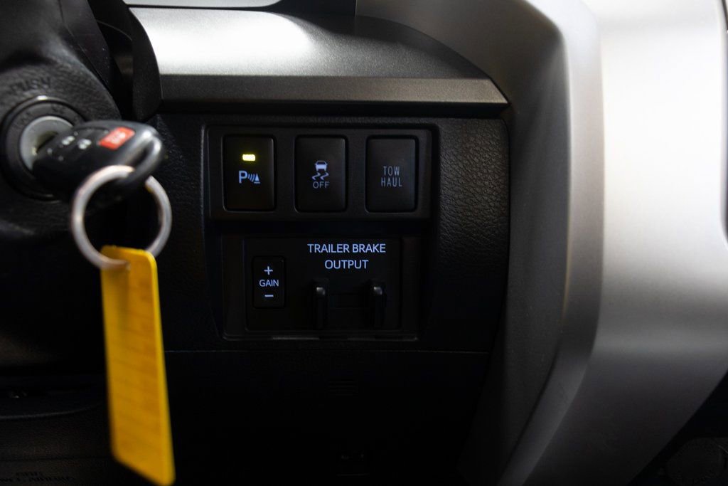 Used 2019 Toyota Tundra SR5 w/ SR5 Convenience Package image 30