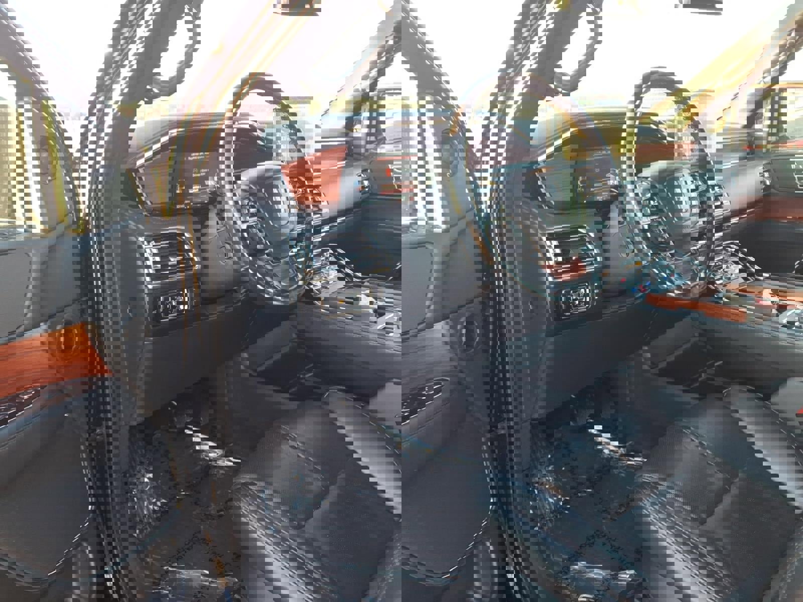 Used 2024 Lincoln Navigator Reserve image 7