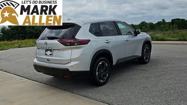 Used 2025 Nissan Rogue SV FWD image 8