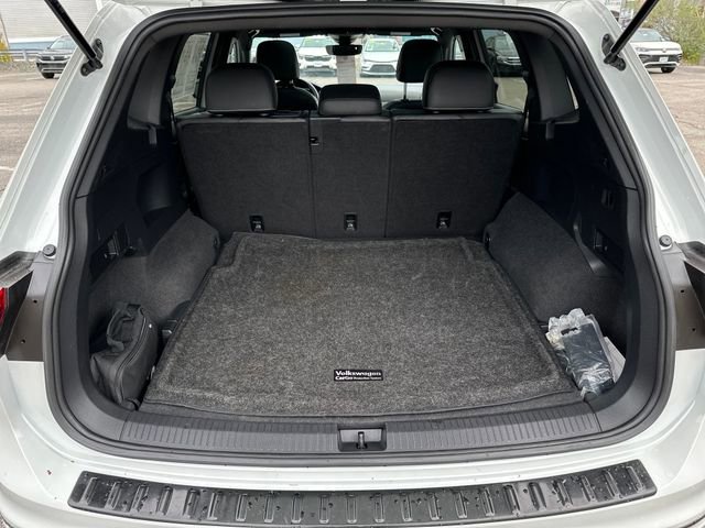Certified 2023 Volkswagen Tiguan SE R-Line AWD/4WD image 33