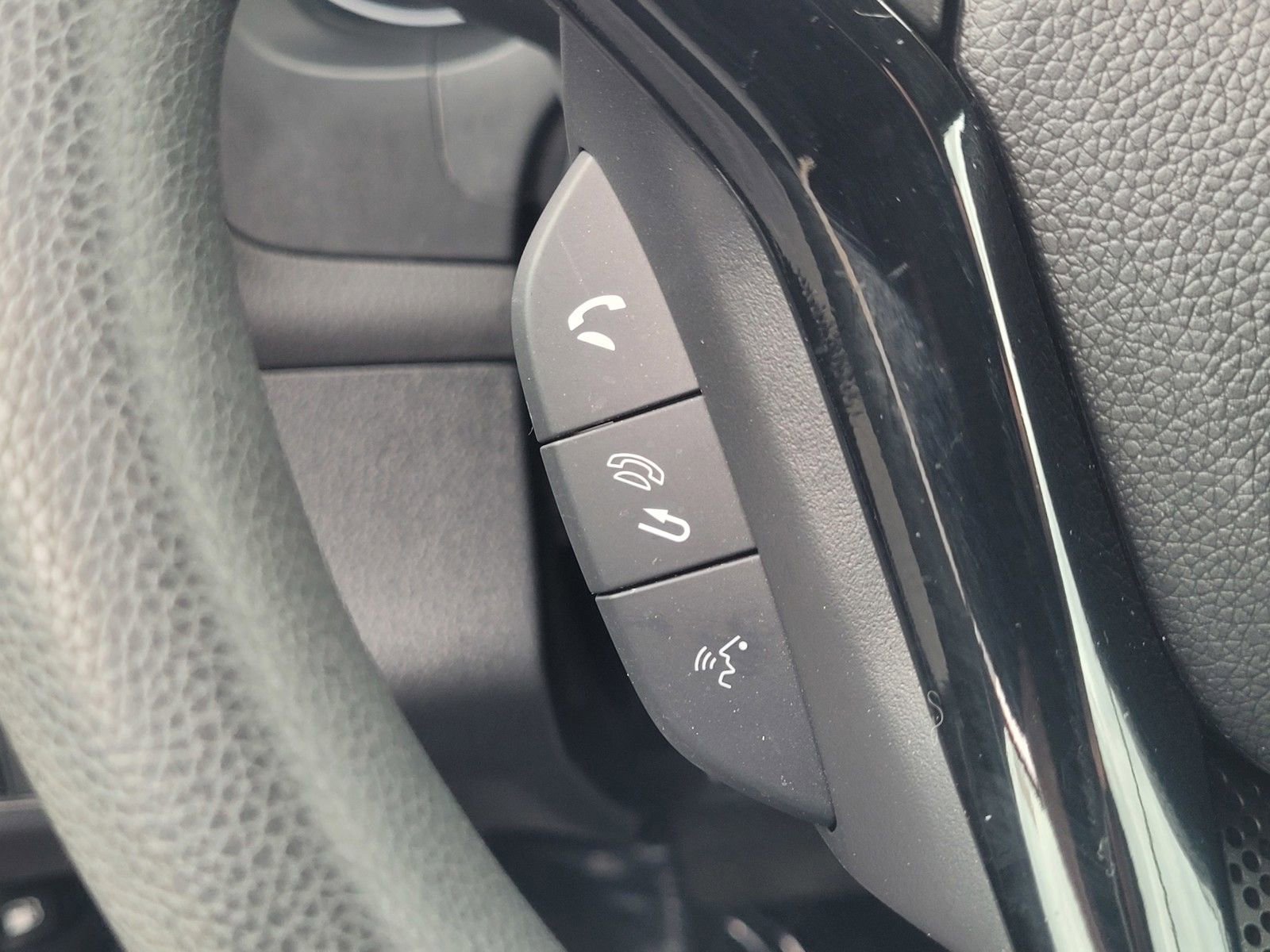 Used 2017 Honda HR-V EX image 25