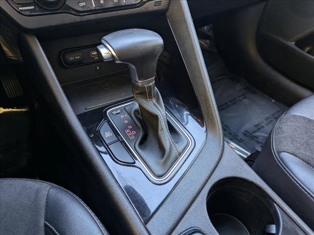 Used 2022 Kia Niro EX image 12