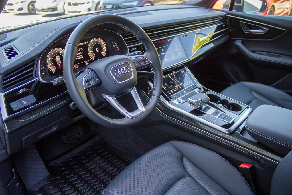Used 2025 Audi Q7 3.0T Premium Plus image 11