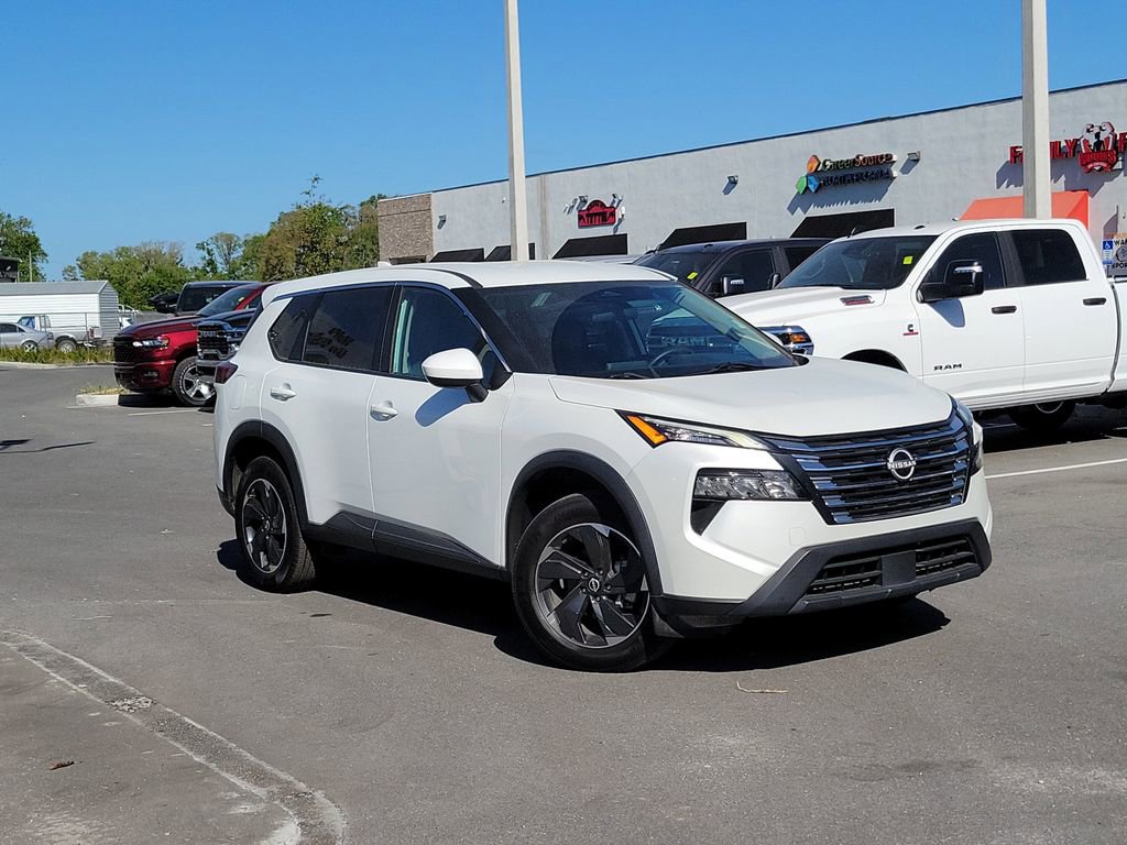 Used 2024 Nissan Rogue SV image 39