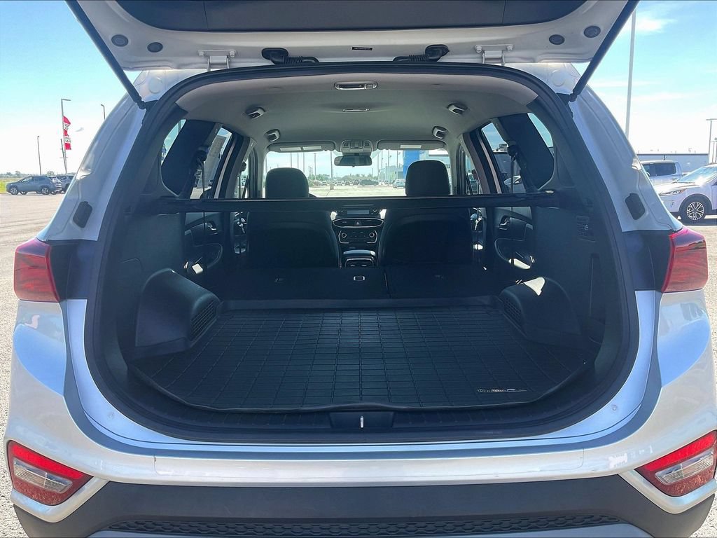 Used 2019 Hyundai Santa Fe SE FWD image 17