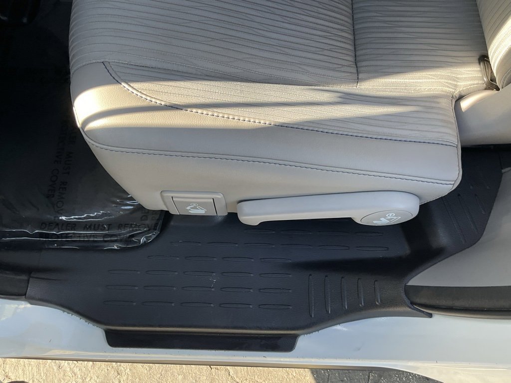 Used 2018 Toyota Highlander Plus image 27