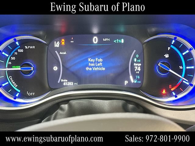 Used 2024 Chrysler Pacifica Limited FWD image 12