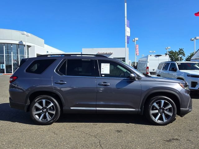 Used 2024 Honda Pilot Touring image 7