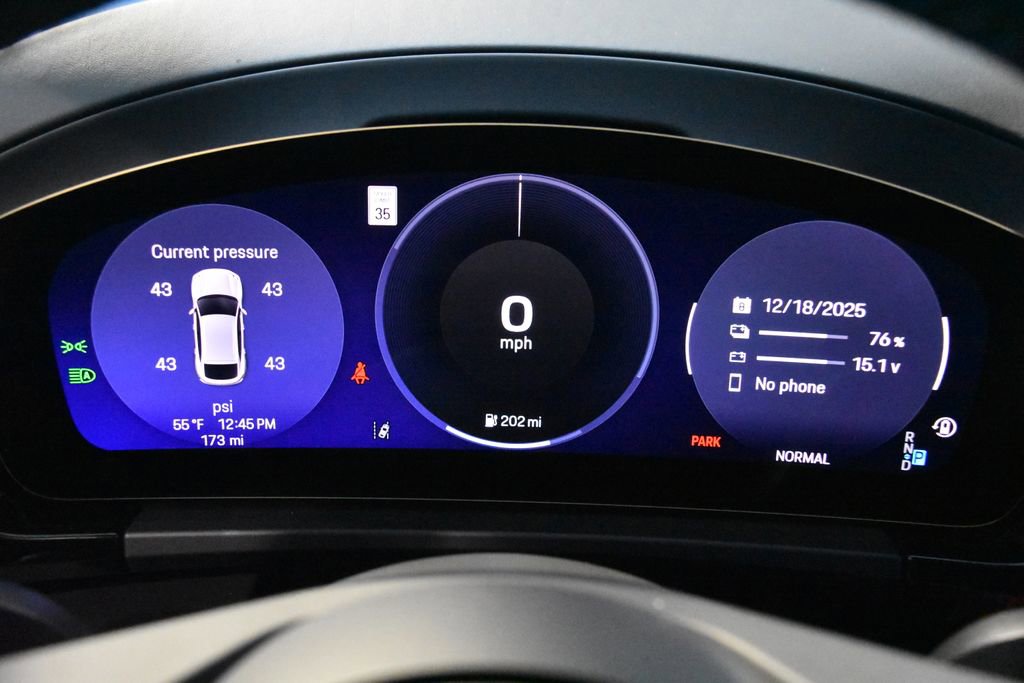 Used 2024 Porsche Macan 4 Electric image 18