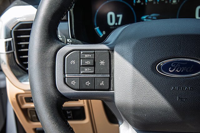Used 2023 Ford F150 Lariat w/ FX4 Off-Road Package AWD/4WD image 9