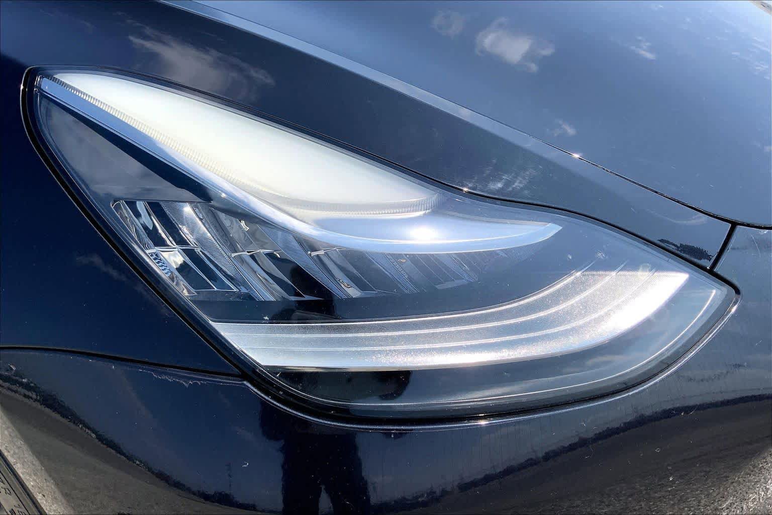 Used 2018 Tesla Model 3 Long Range RWD image 25
