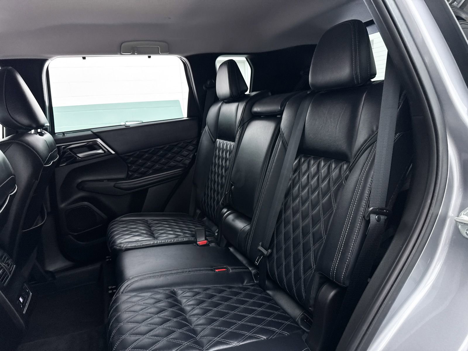 Used 2023 Mitsubishi Outlander SEL image 31