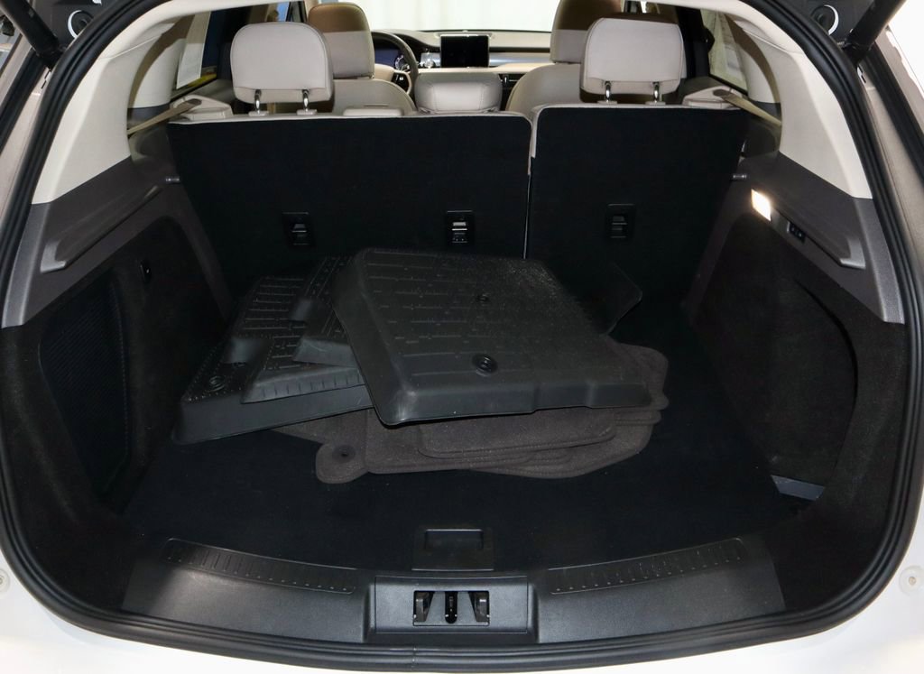 Used 2022 Lincoln Corsair Standard w/ Premium Package image 16