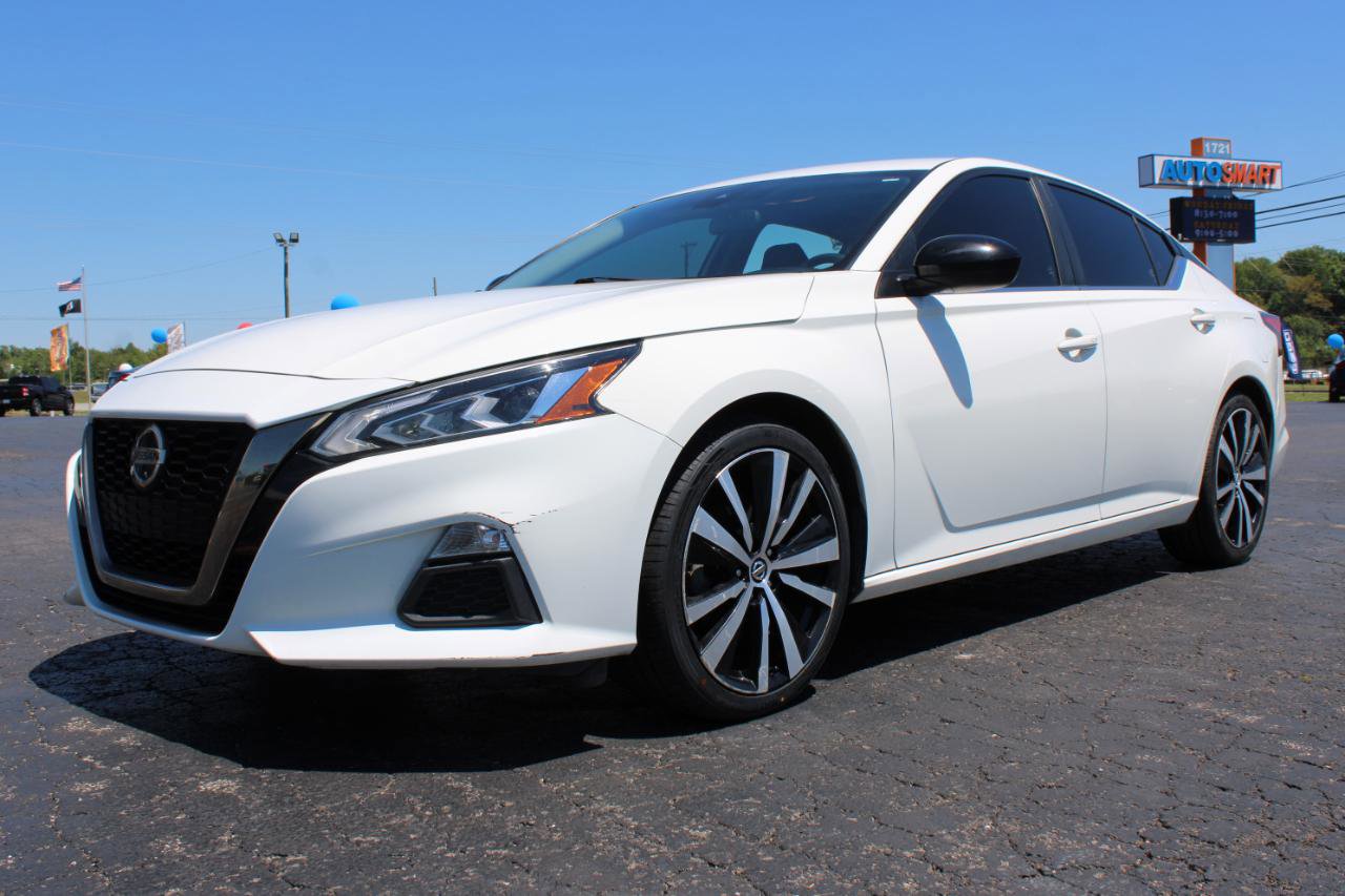 Used 2020 Nissan Altima 2.5 SR FWD image 12