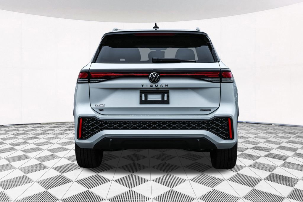 New 2026 Volkswagen Tiguan SE R-Line image 18