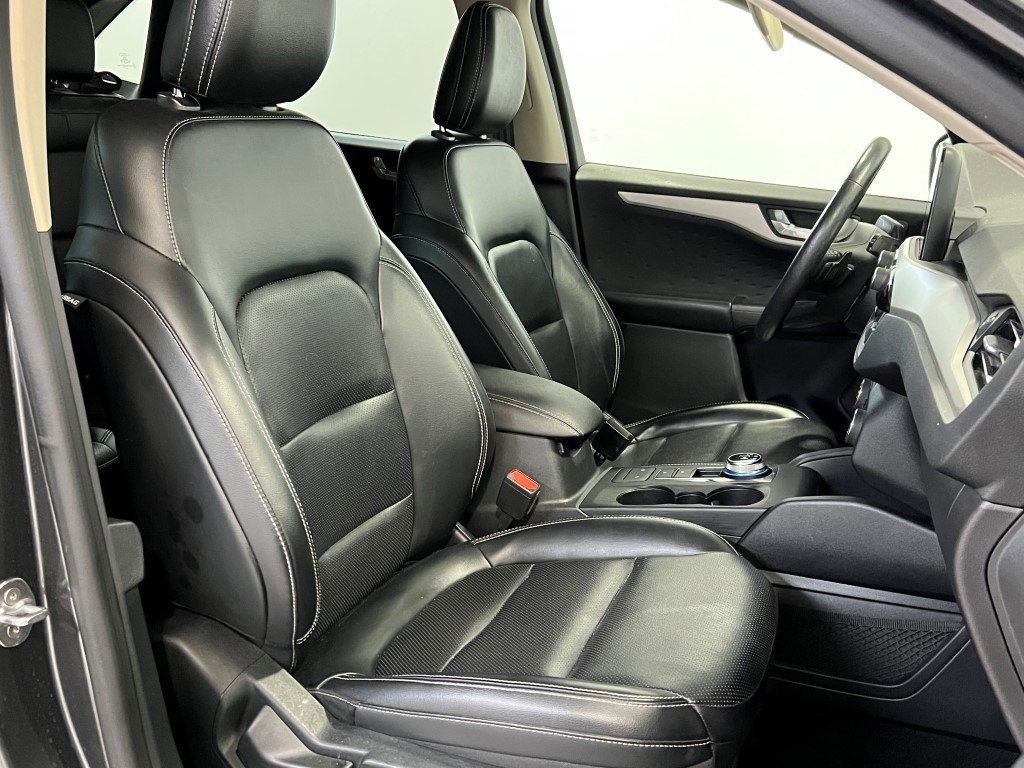 Used 2020 Ford Escape SEL image 12