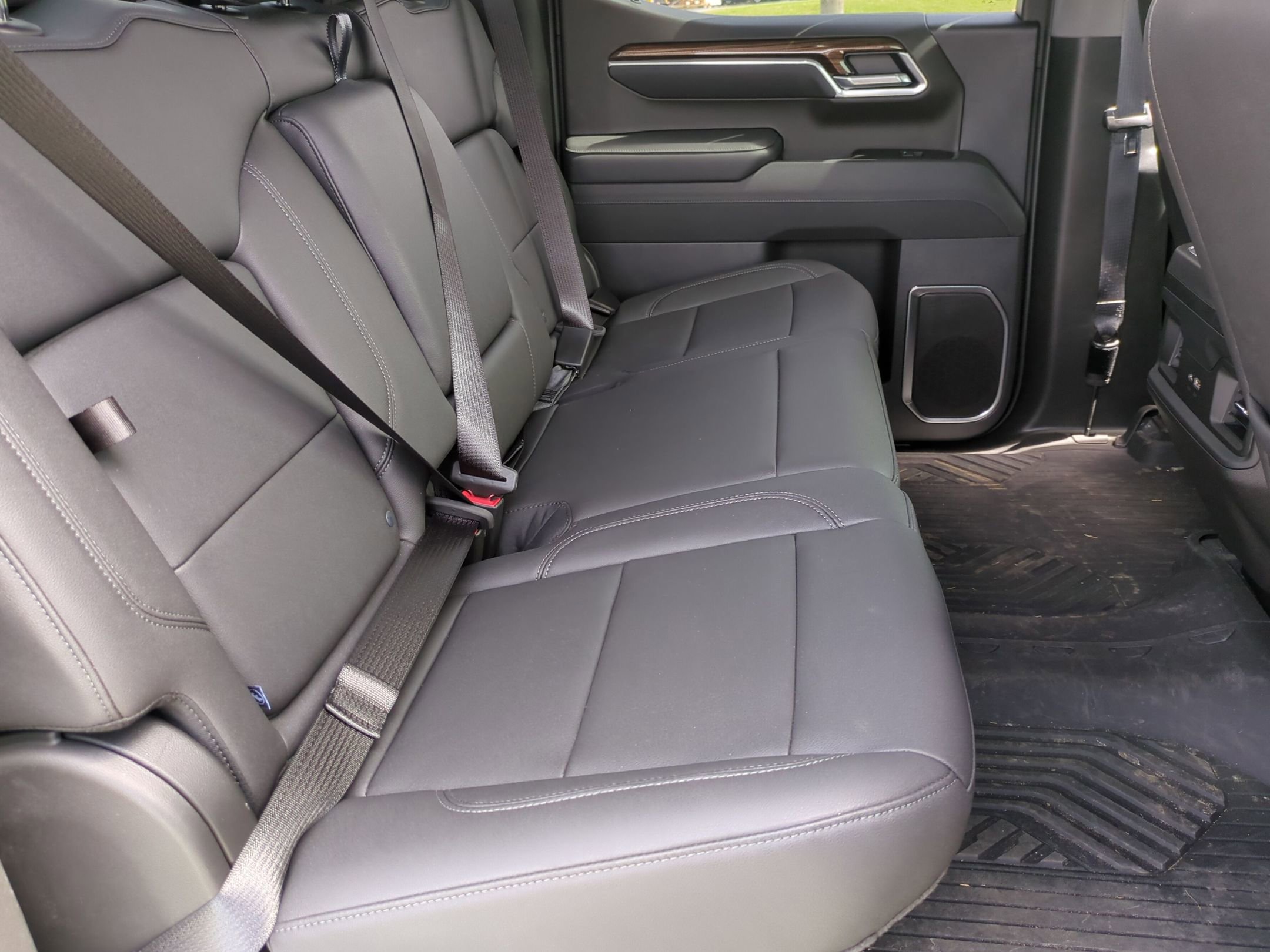 Certified 2026 Chevrolet Silverado 1500 RST AWD/4WD image 39