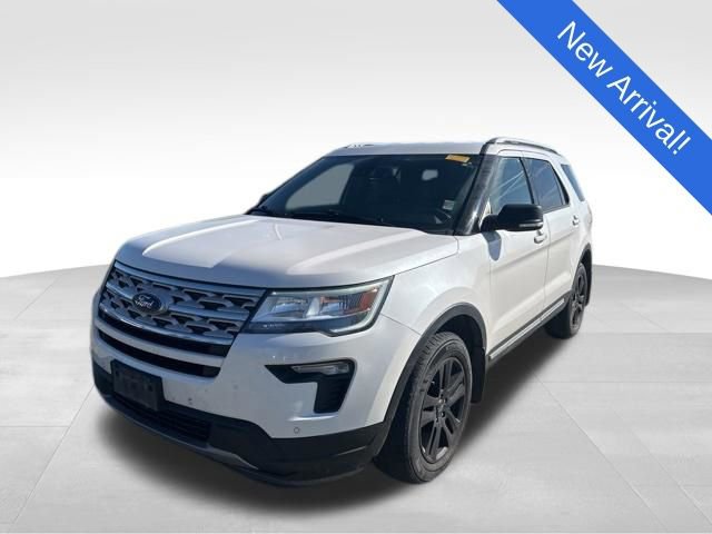 Used 2019 Ford Explorer XLT w/ Equipment Group 202A image 3