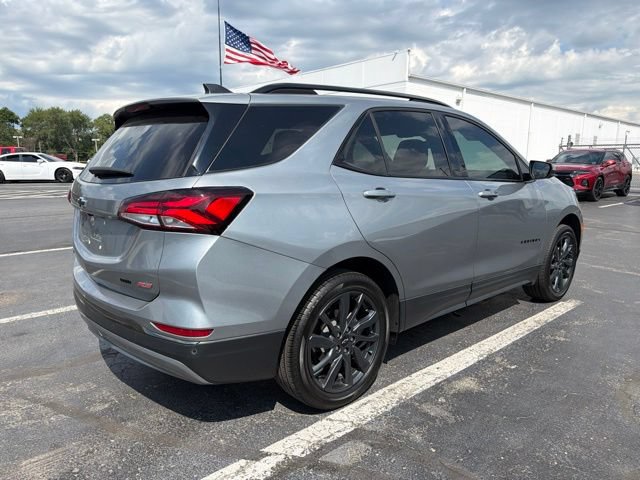 Used 2023 Chevrolet Equinox RS w/ RS Leather Package AWD/4WD image 5