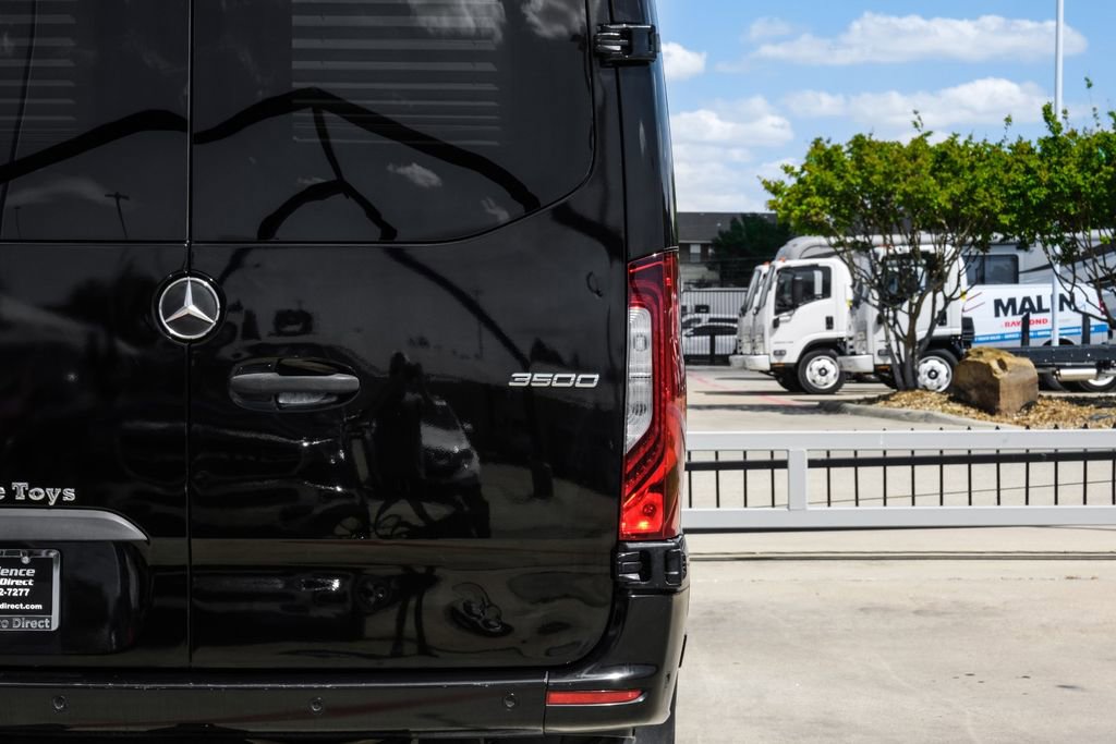 Used 2020 Mercedes-Benz Sprinter 3500 w/ Windows All Around Package image 67