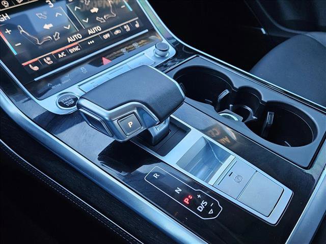 Used 2024 Audi Q7 3.0T Prestige image 13