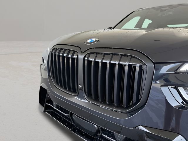Certified 2026 BMW X7 xDrive40i w/ M Sport Package AWD/4WD image 10