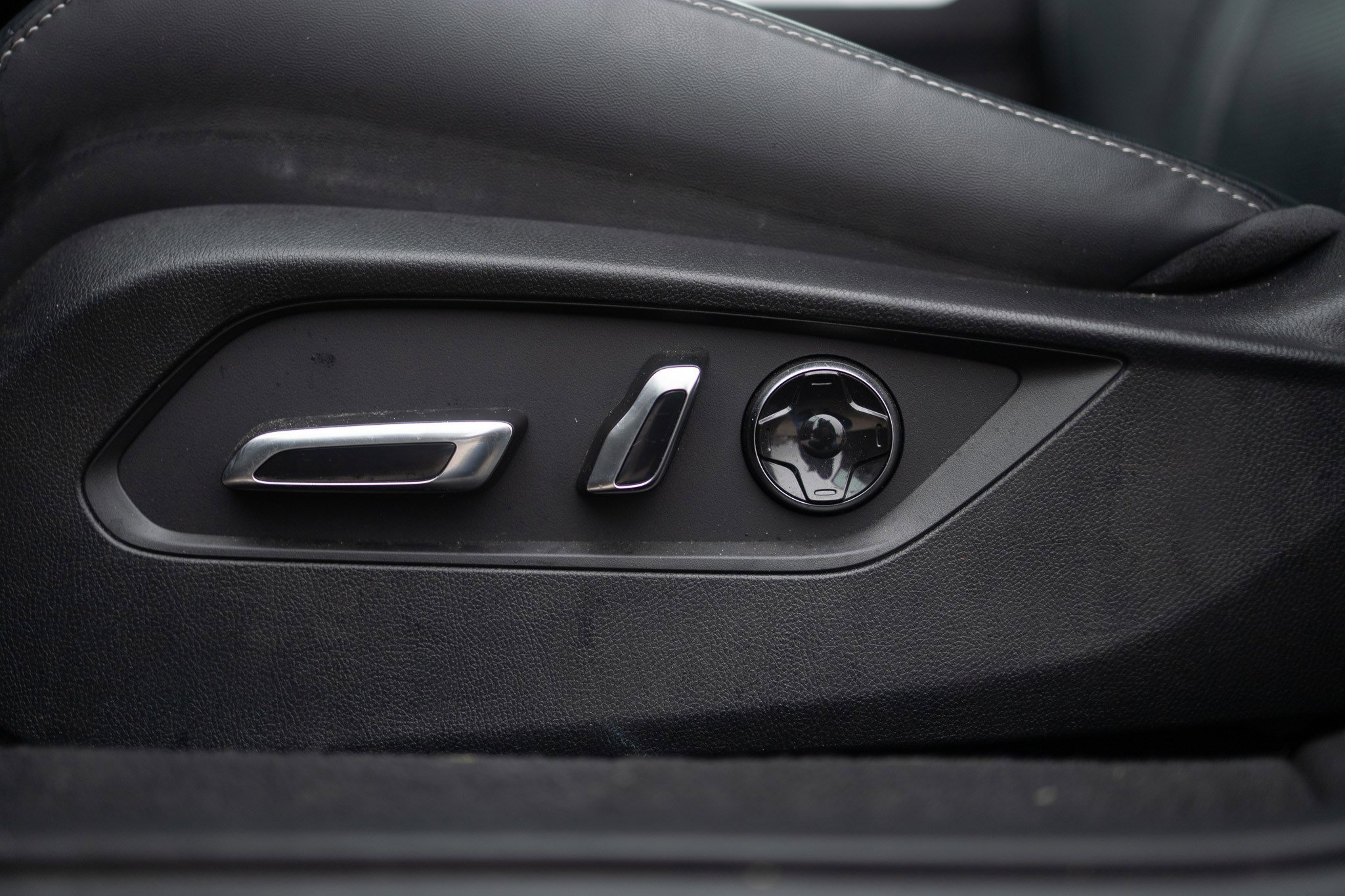 Used 2023 Acura TLX w/ Technology Package image 17