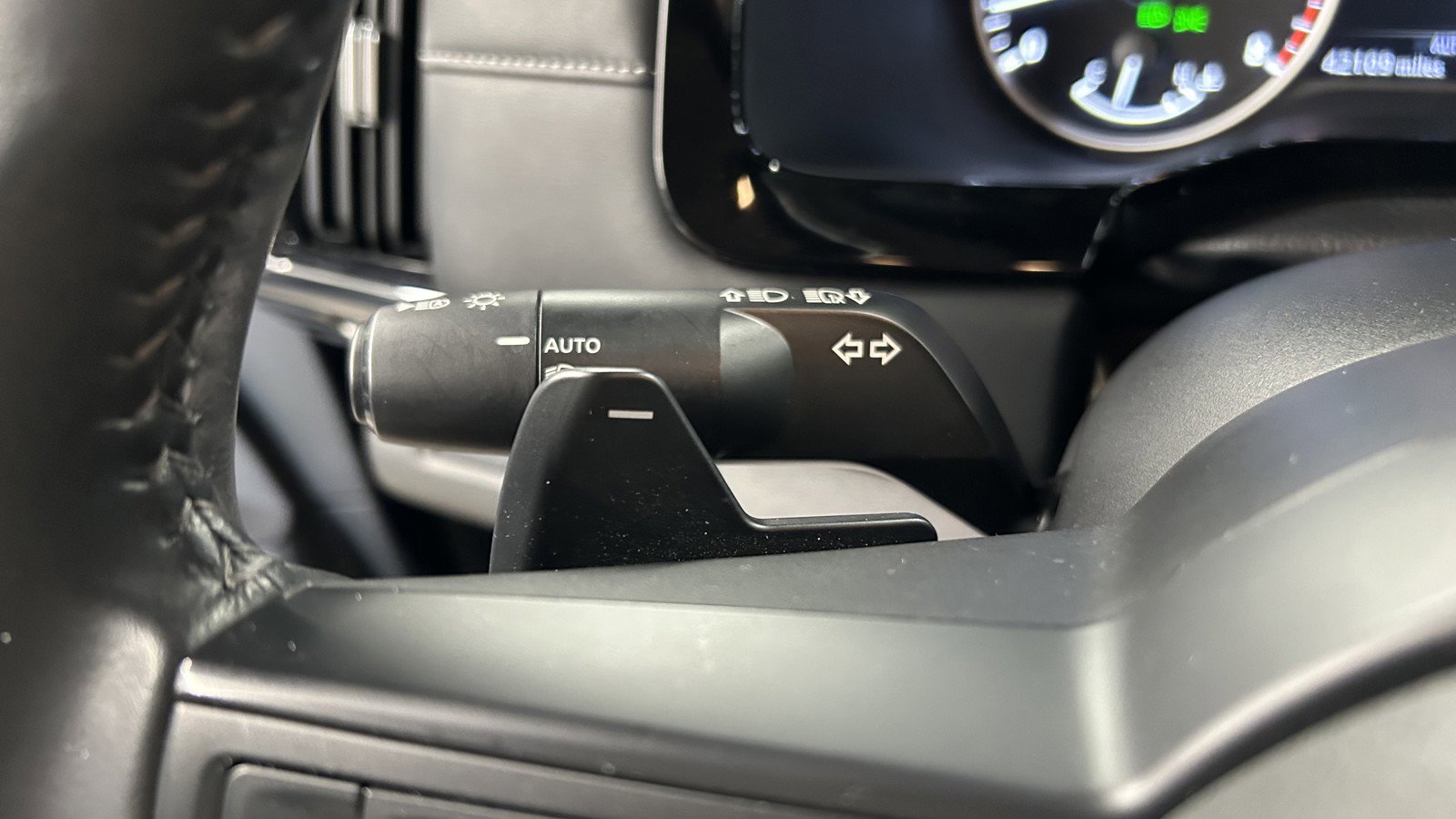 Used 2025 Nissan Pathfinder SV image 22