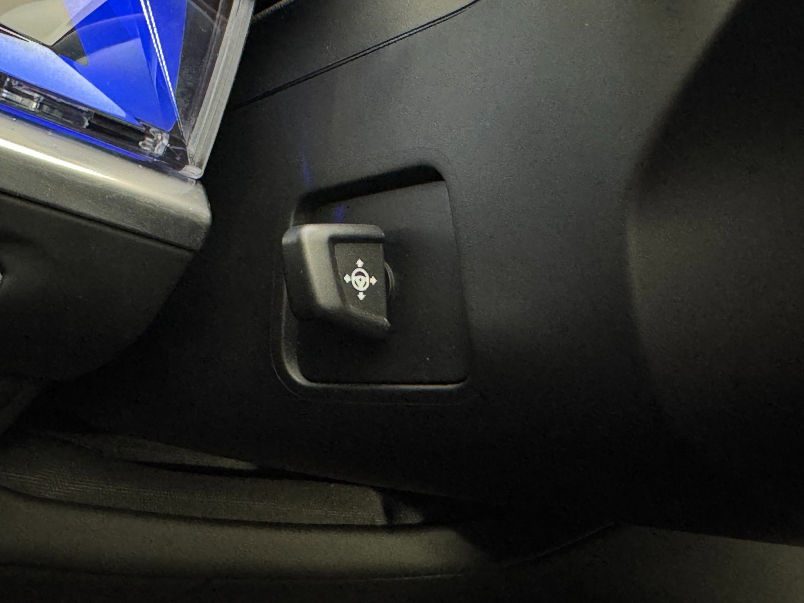 Used 2023 BMW i7 xDrive60 image 20