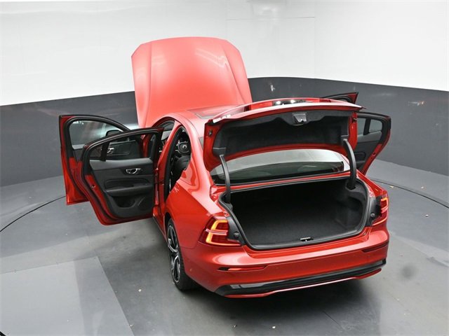 Used 2023 Volvo S60 B5 Plus image 49