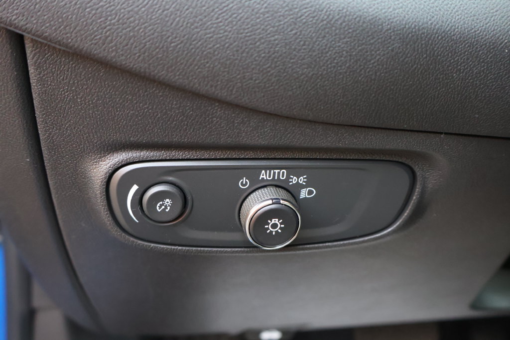 Used 2024 Chevrolet Equinox LS w/ LS Convenience Package FWD image 21