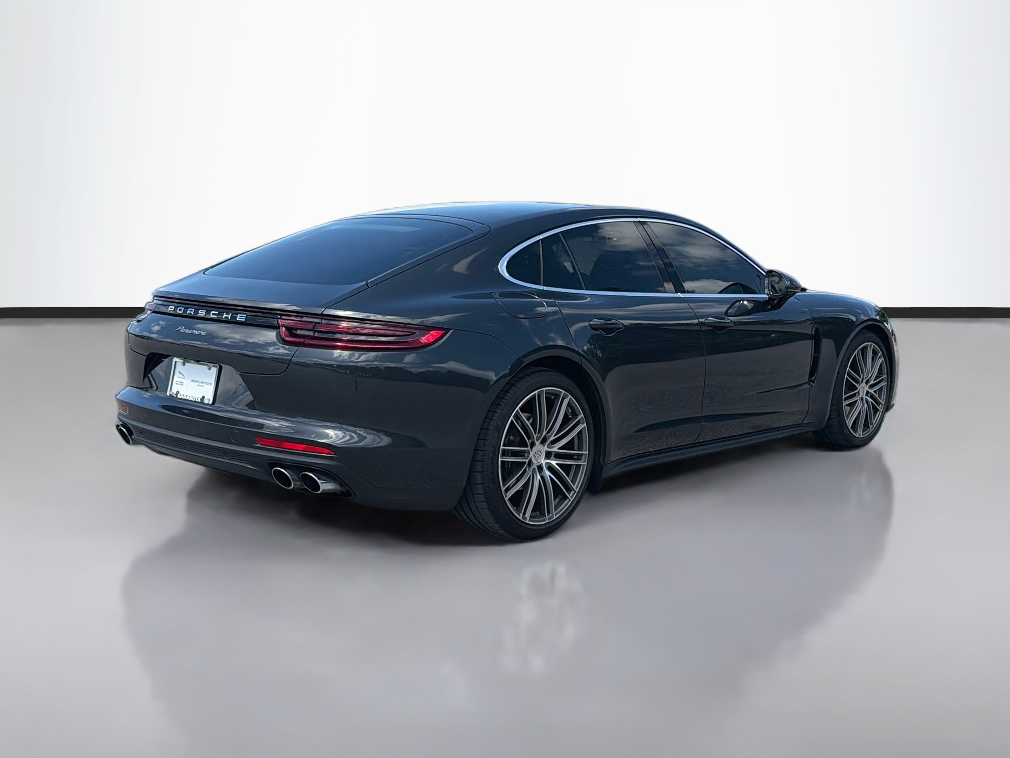 Used 2020 Porsche Panamera 4 AWD/4WD image 5