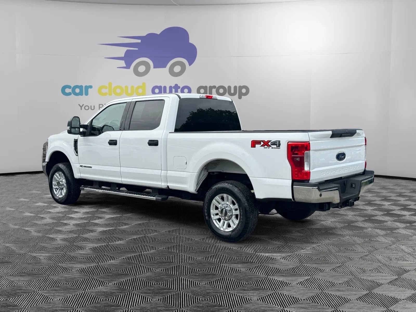 Used 2018 Ford F250 XLT w/ XLT Value Package AWD/4WD image 3
