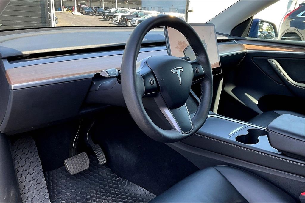 Used 2023 Tesla Model Y Long Range image 16
