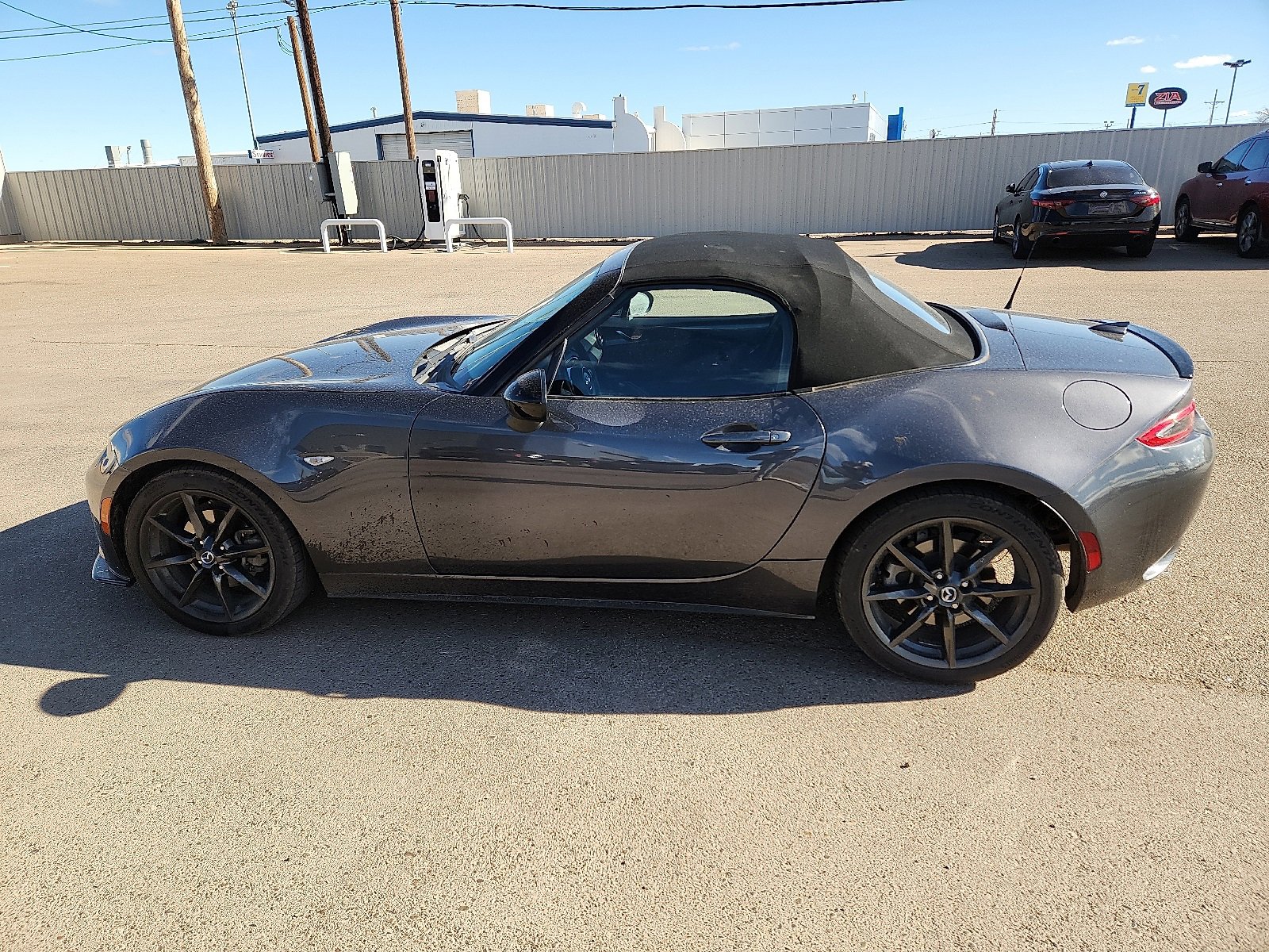 Used 2017 MAZDA MX-5 Miata Club image 2