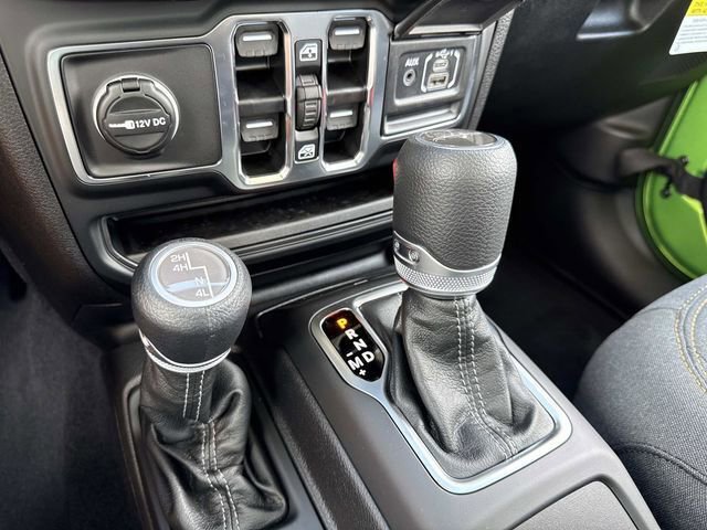 New 2025 Jeep Gladiator Sport image 25