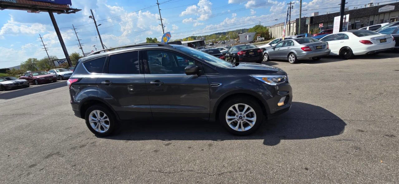 Used 2018 Ford Escape SEL image 19