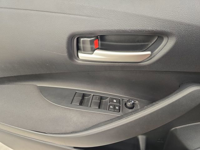 Used 2021 Toyota Corolla LE FWD image 30