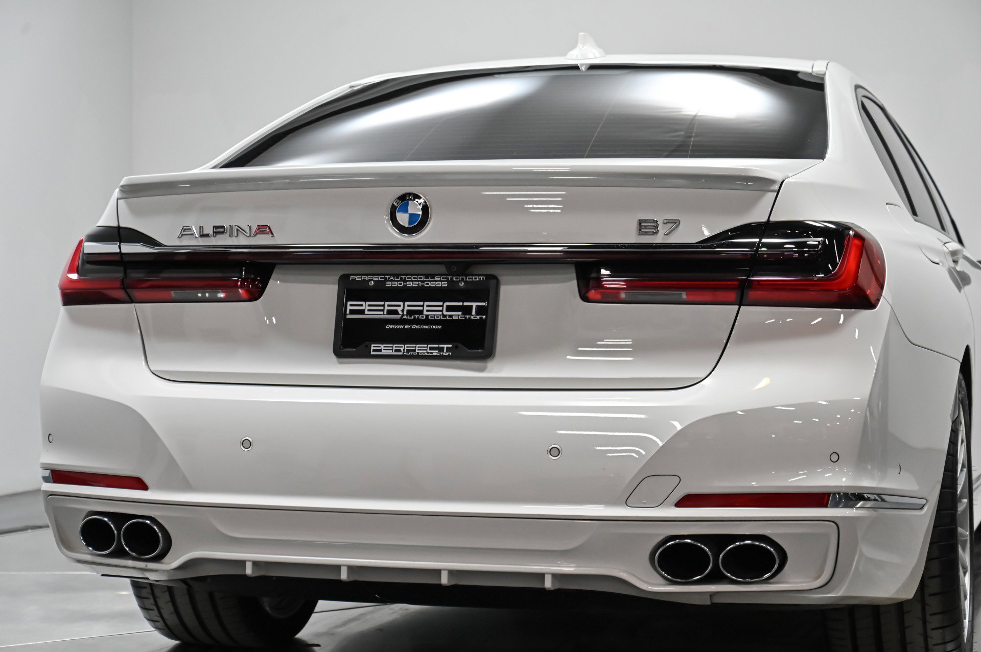 Used 2022 BMW ALPINA B7 xDrive w/ Luxury Rear Seating Package image 64