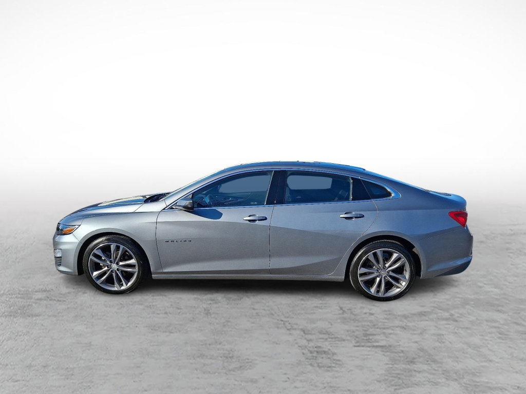 Used 2023 Chevrolet Malibu LT image 2