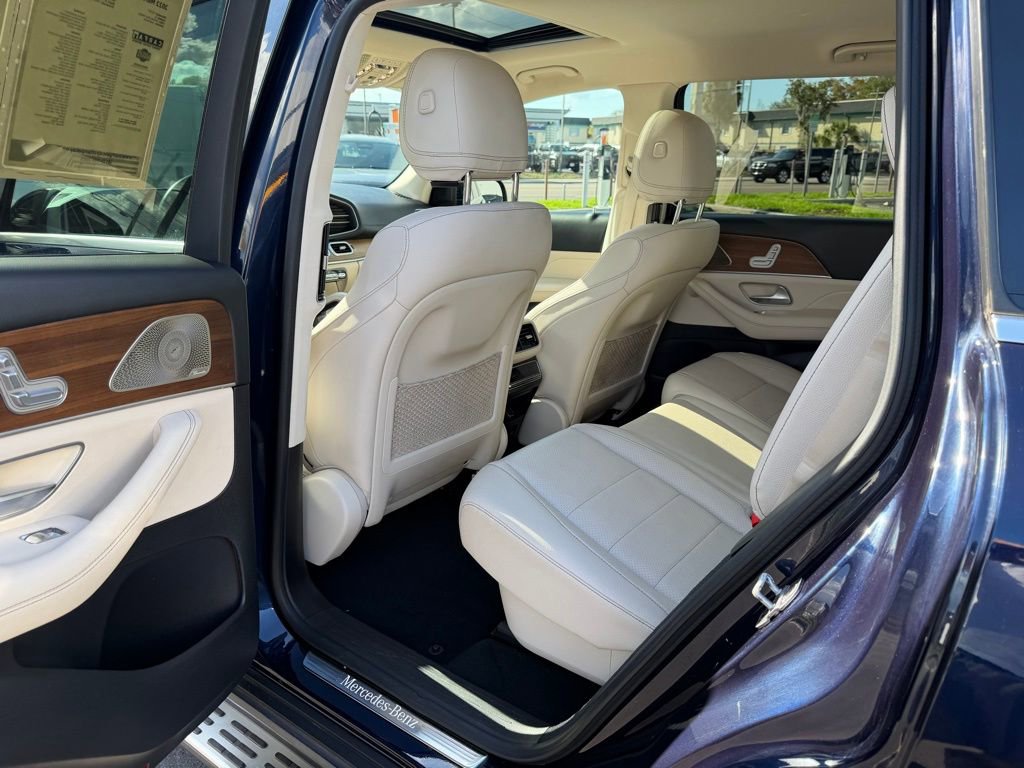 Used 2022 Mercedes-Benz GLS 450 4MATIC image 28