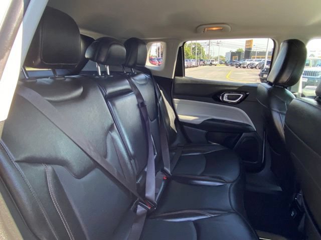 Used 2022 Jeep Compass Limited AWD/4WD image 23