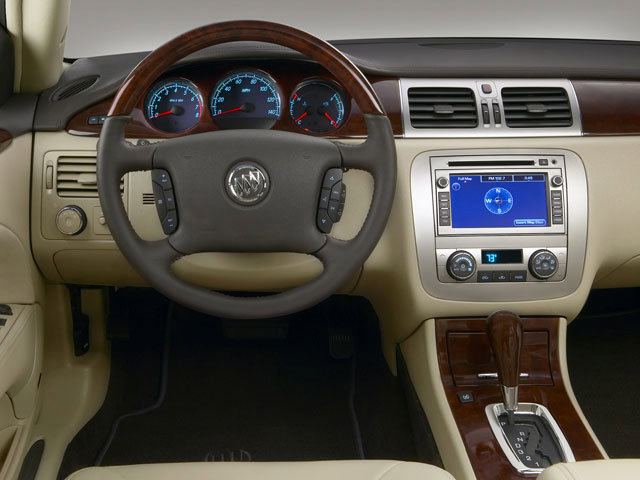 Used 2009 Buick Lucerne CX image 4