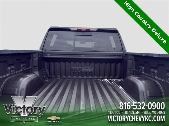 Used 2021 Chevrolet Silverado 1500 High Country w/ Technology Package image 19