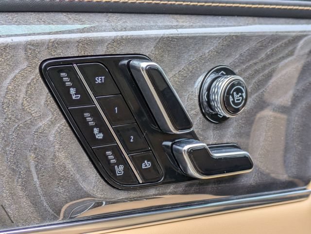 Used 2025 Cadillac Escalade IQ Sport 2 w/ LPO, ONYX Package AWD/4WD image 21