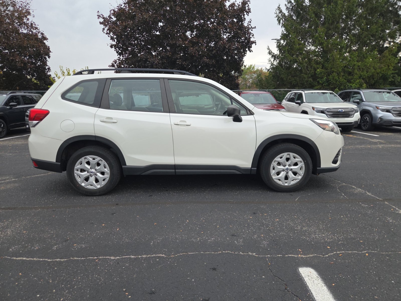 Used 2022 Subaru Forester AWD/4WD image 2