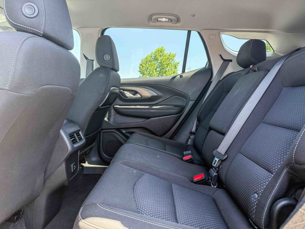 Used 2024 GMC Terrain SLE AWD/4WD image 18