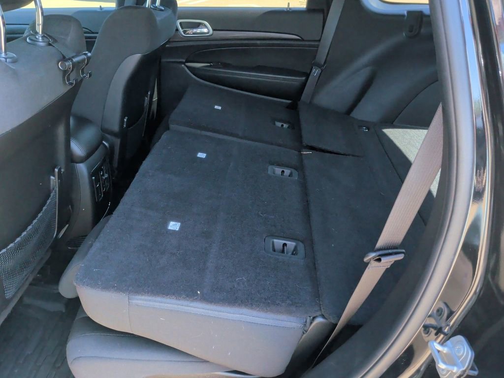 Used 2021 Jeep Grand Cherokee Laredo image 36