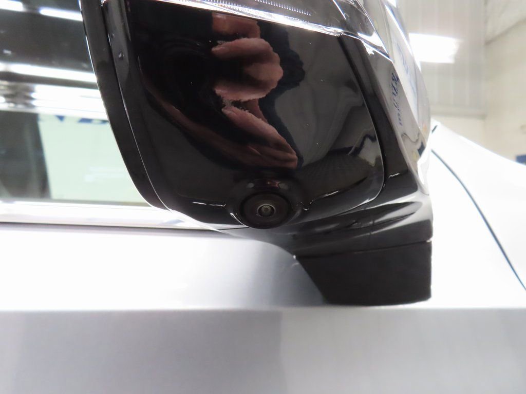 Used 2025 Chevrolet Suburban Premier image 52