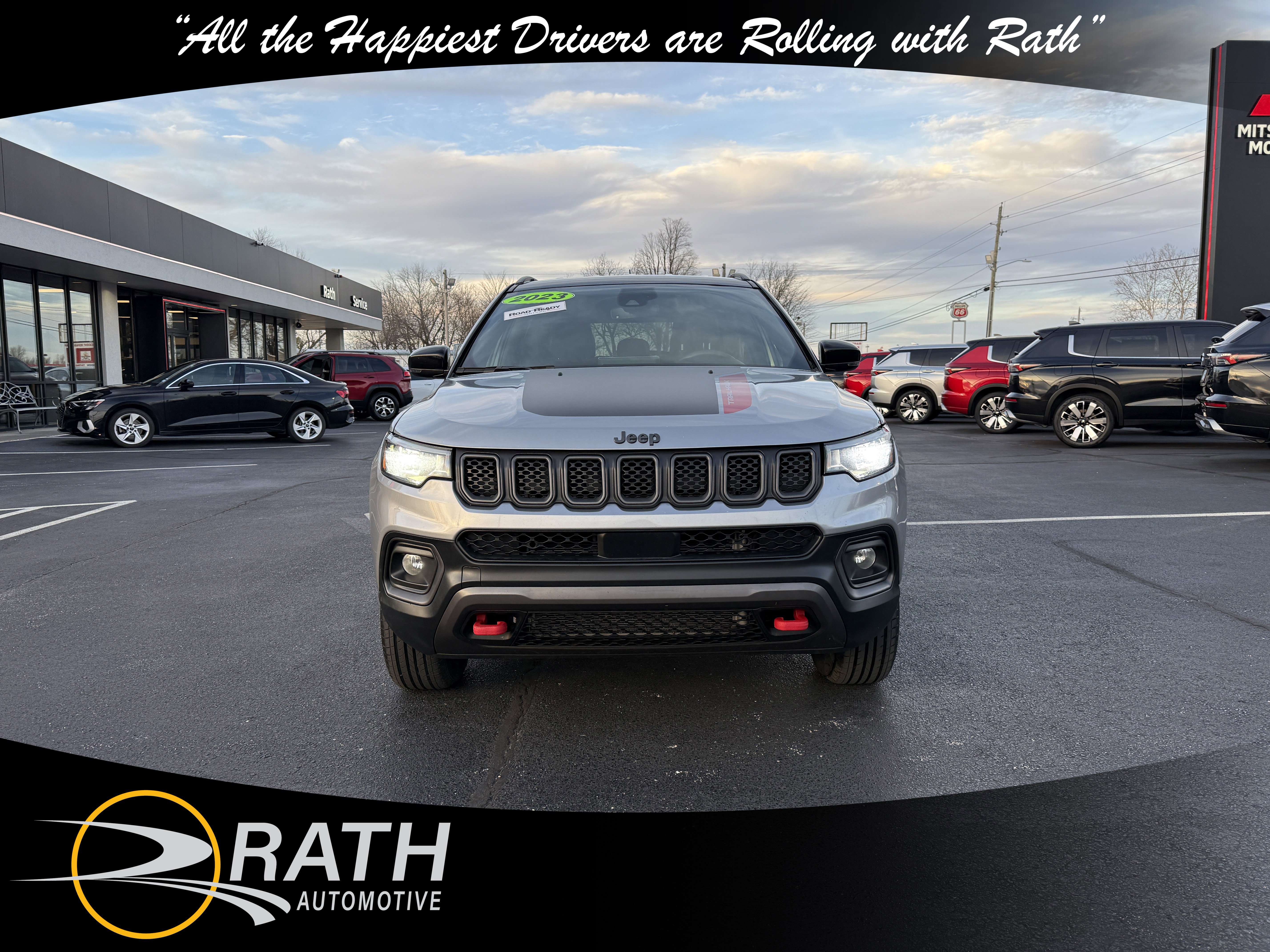 Used 2023 Jeep Compass Trailhawk image 3